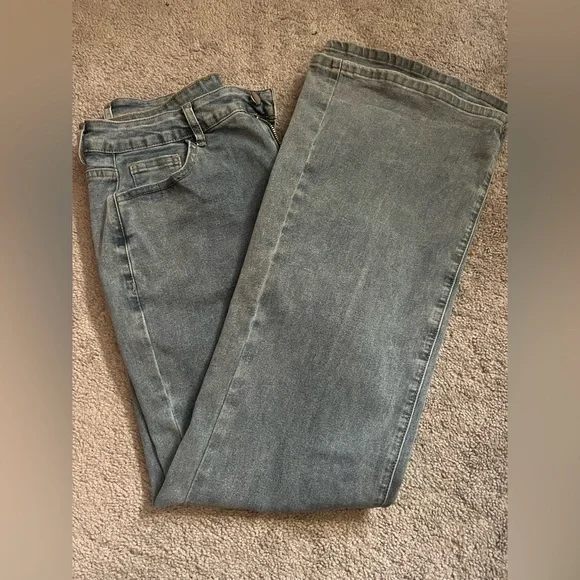 flare jeans - Picture 1 of 4